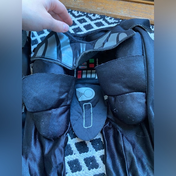 Medium Dog Darth Vader Costume - Picture 5 of 12